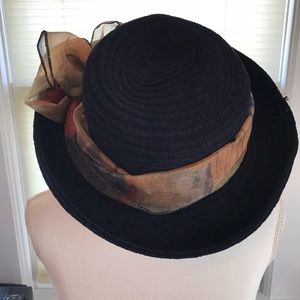 Black ladies hat